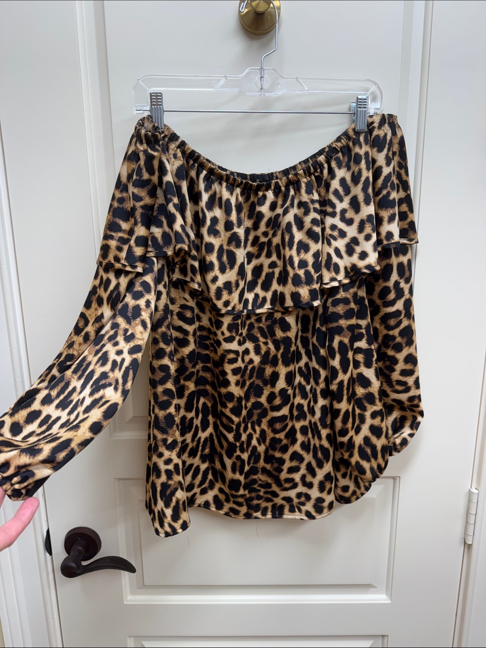 Vince Camuto Leopard Print Off-Shoulder Blouse - Tan & Black